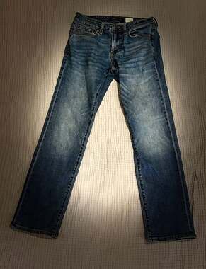 Aéropostale Men's Straight Leg Medium Wash Denim Jeans 29x30